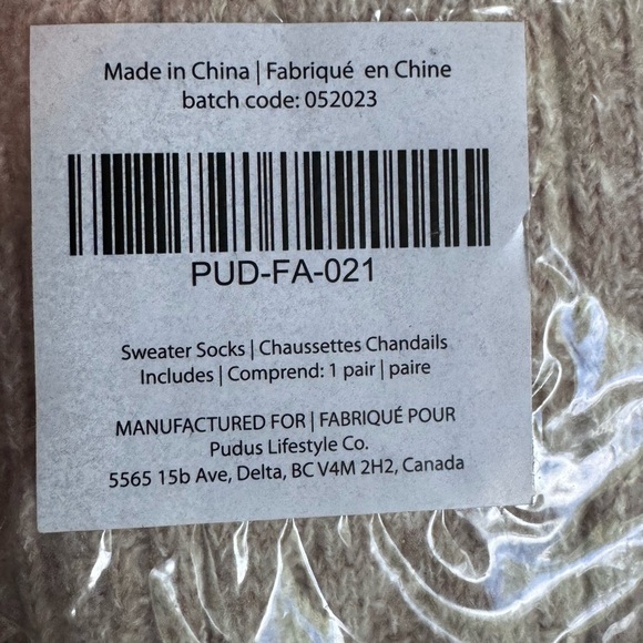 🧦 The One of A Kind Pudus Sweater Cozy Socks - Picture 5 of 13